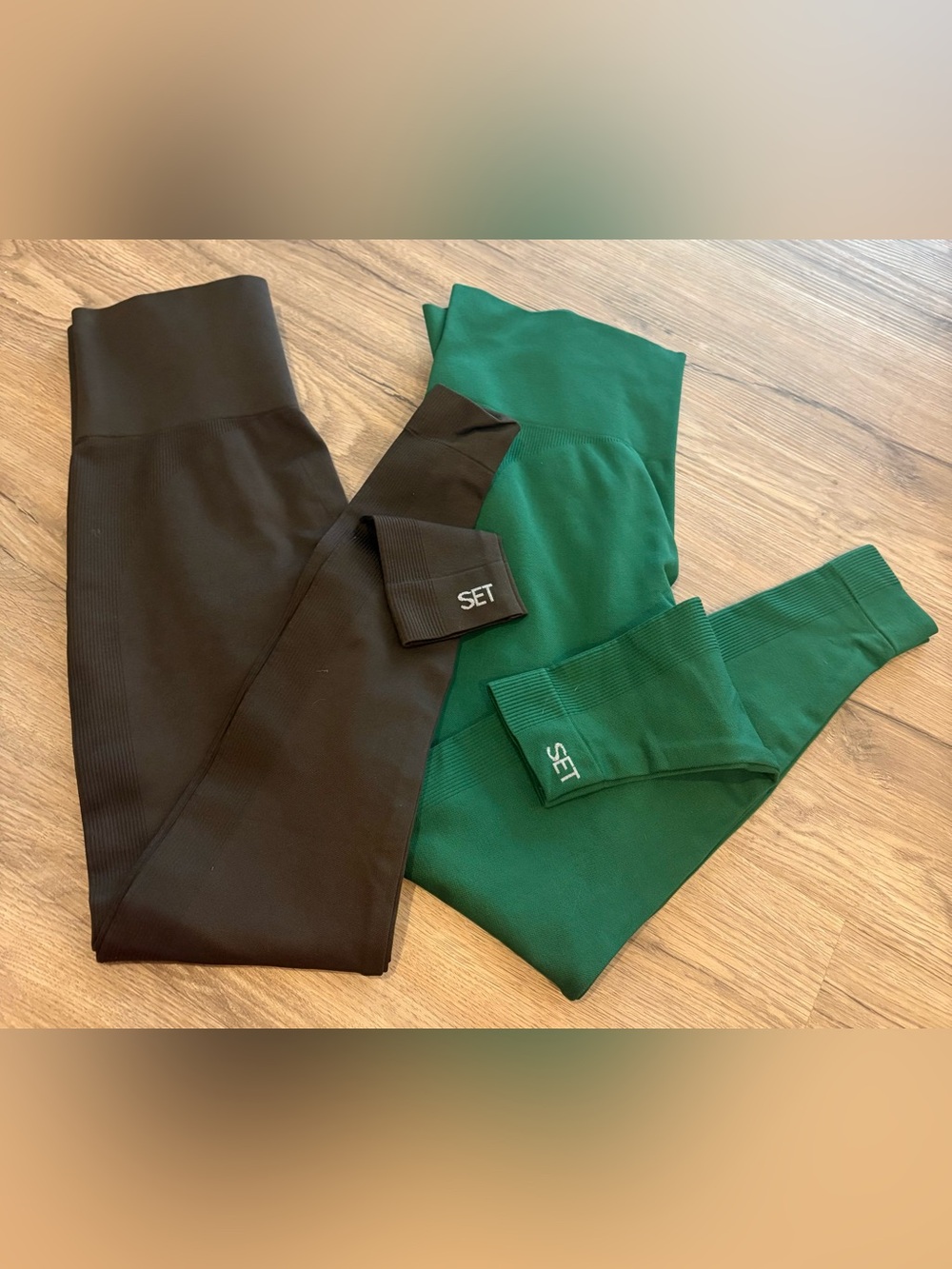SET Active Seamless High-Waist Leggings in Black & Green